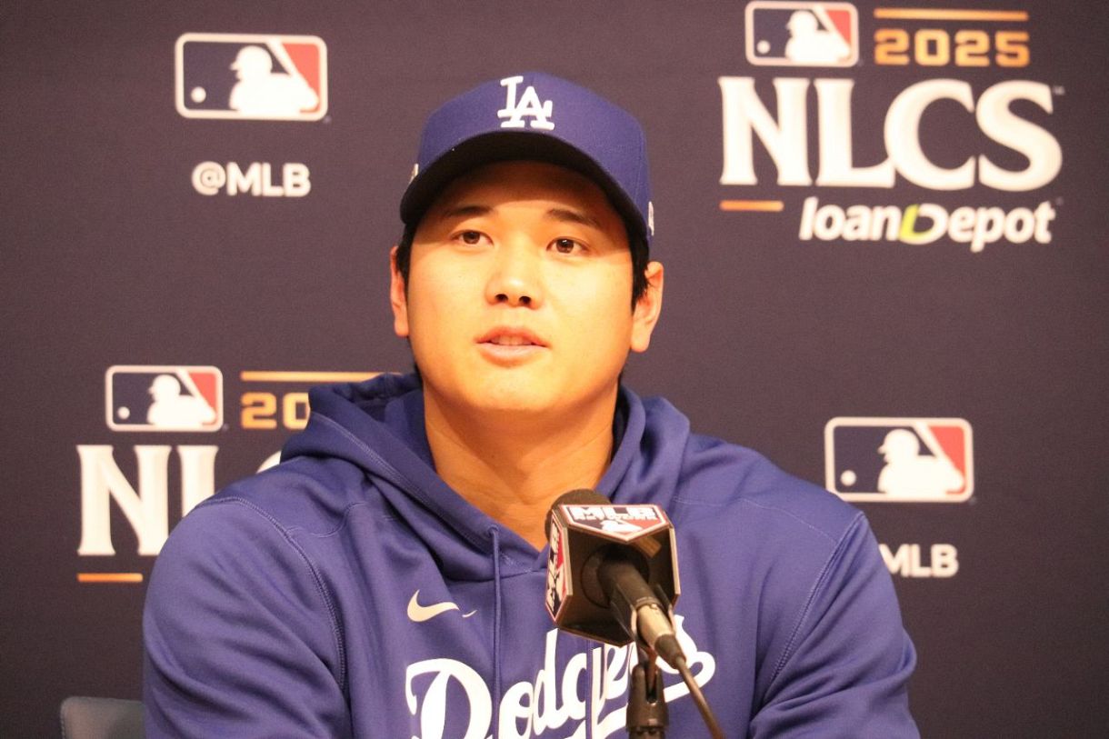 大谷翔平、帽子に刻まれた「M・R」の文字、仲間の父急逝に”哀悼登板”で 