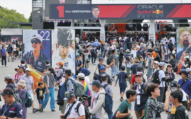写真30枚】待ちわびた！鈴鹿でF1日本グランプリ開幕 多くのファンで
