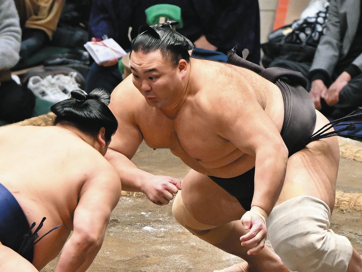 どれだけ這い上がるか見ていて」 大相撲・朝乃山が恩師の命日に決めた