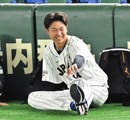 中日】高橋宏斗が侍ユニホームを初披露 ロッテ・佐々木朗やオリックス ...