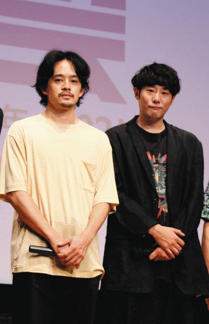 池松壮亮（左）と藤井道人監督