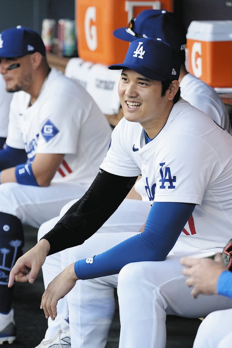 真美子さん発見」 大谷翔平のドジャース、『奥さま会』集合写真に
