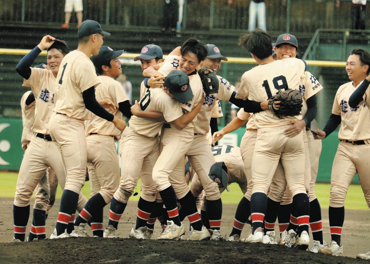 遊遊 高校野球道 CV 2 遊学館が11年ぶり夏の甲子園 2時間超の中断も「2試合目」の感覚で石坂