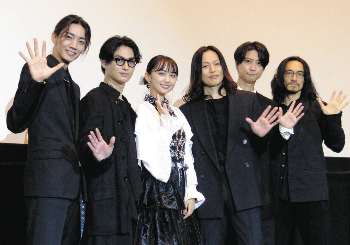 荒木宏文主演映画 漆黒天 会見で恥ずかしい記憶聞かれ 小宮有紗 ノーブラ 唐橋充 ノーパン 中日スポーツ 東京中日スポーツ 荒木宏文主演映画 漆黒天 会見で恥ずかしい記憶聞かれ 小宮有紗 ノーブラ 唐橋充 ノーパン 中日スポーツ 東京中日スポーツ