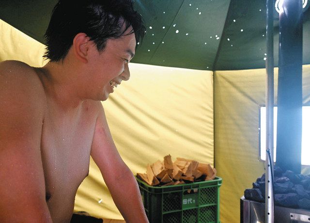 男の子　キャンプ　風呂 滝つぼで「ととのう～」 紀宝・飛雪の滝キャンプ場のテントサウナ人気：中日新聞Web