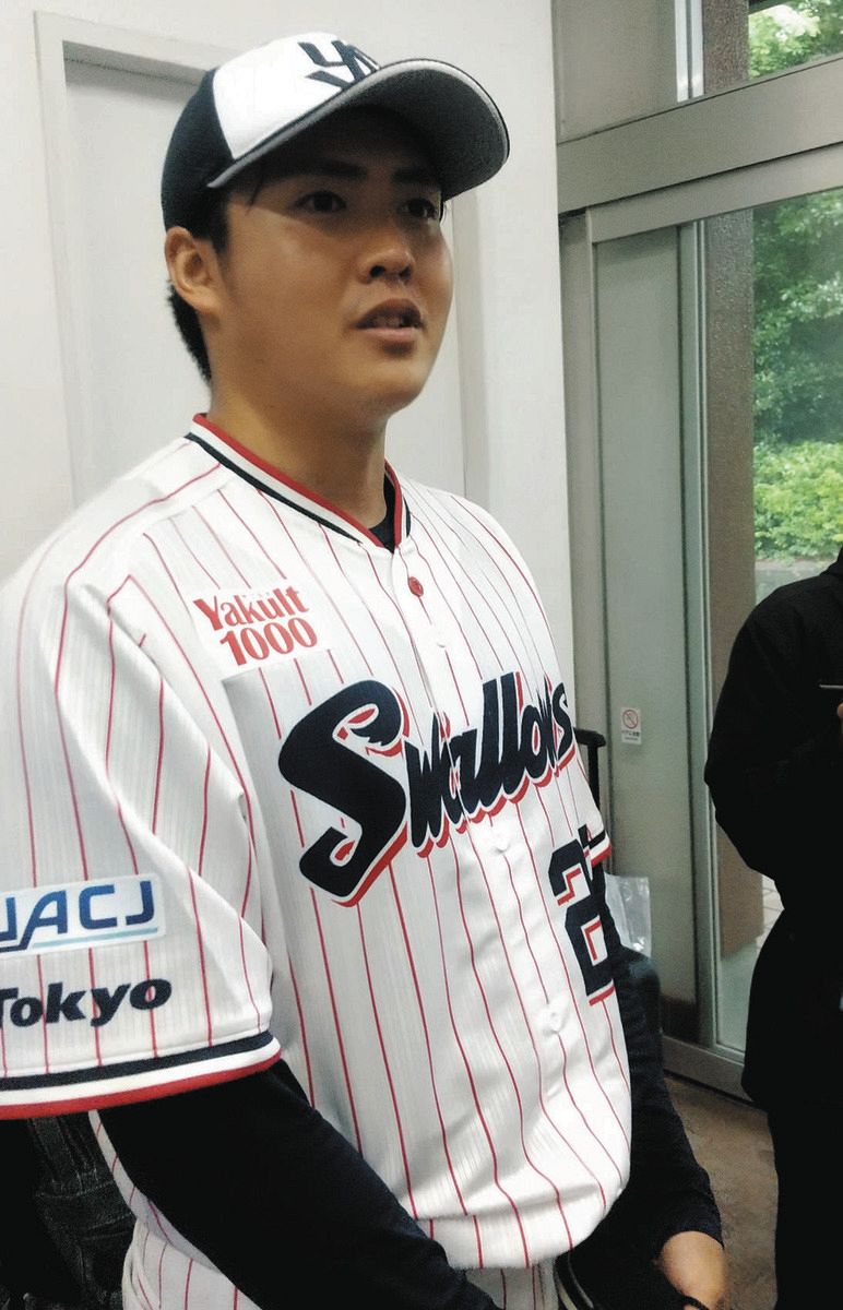 NPB公認マーク入り‼️ヤクルトスワローズ松本健吾選手サイン入り硬式