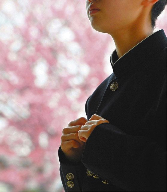 １２歳の自然体 決意の詰め襟 男子生徒として春から中学へ 愛知 中日新聞web
