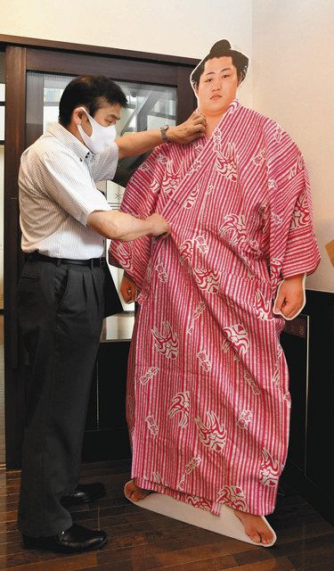 遠藤関の浴衣 故郷穴水に 秋場所を控え展示：北陸中日新聞Web