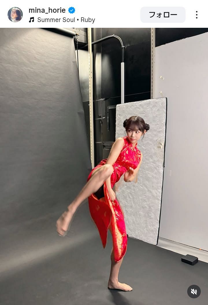 ◇堀江聖夏アナ、「アニメの主人公？」赤チャイナ服格闘ショット【写真
