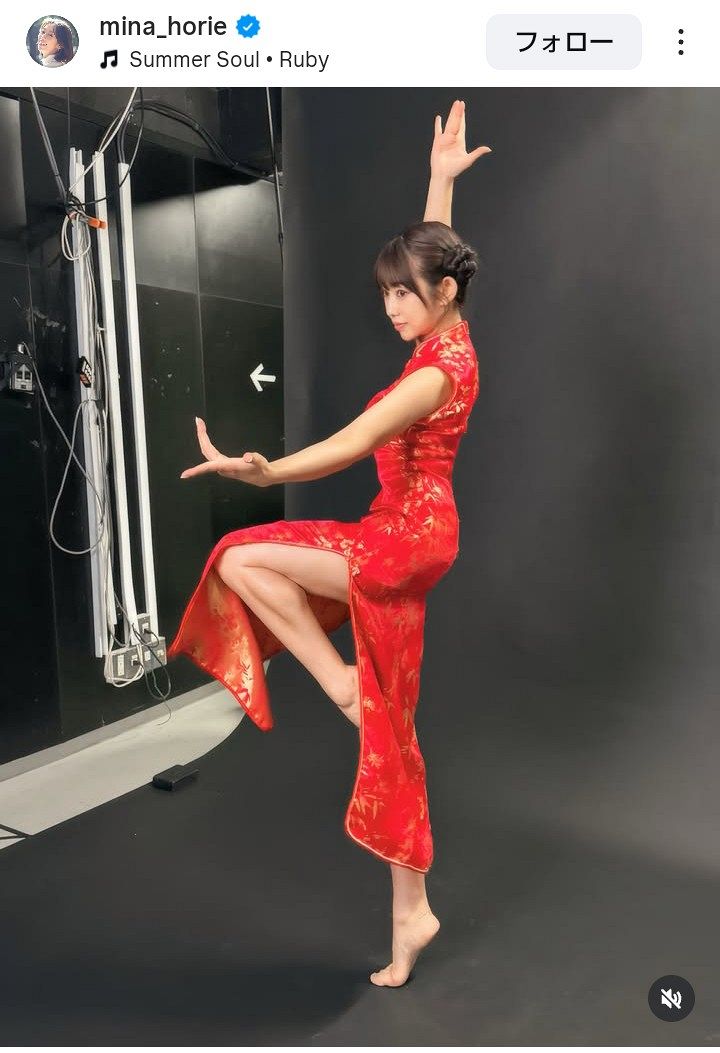 ◇堀江聖夏アナ、「アニメの主人公？」赤チャイナ服格闘ショット【写真