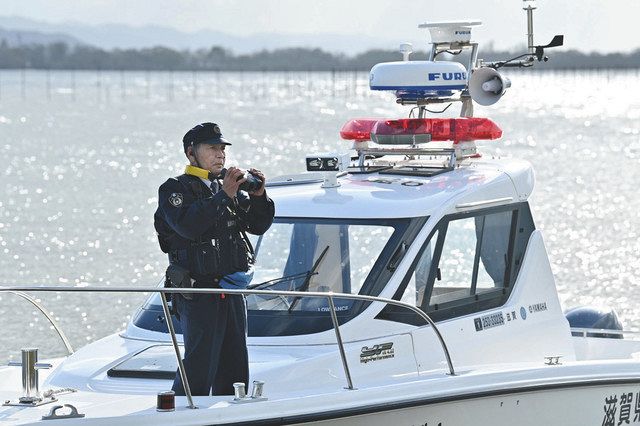 我は、湖の子 琵琶湖に育まれて＞（6）県警警備艇操る駐在さん：中日