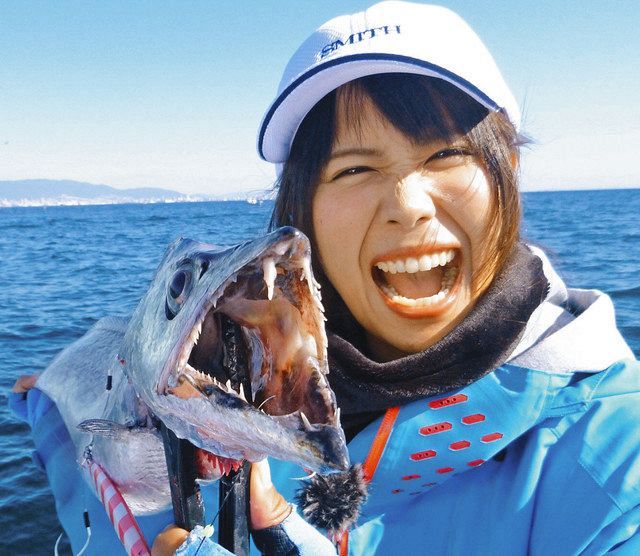 そらなさゆりの釣り晩酌 タチウオ タコ焼きの余りを料理 中日スポーツ 東京中日スポーツ