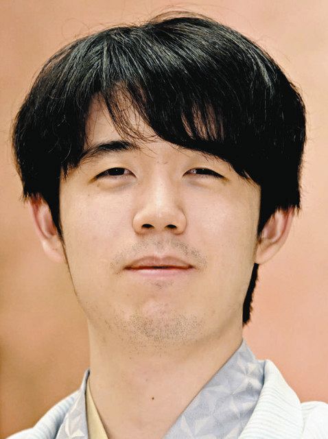 藤井聡太永世王位 地方拠点に棋界に君臨：中日新聞Web