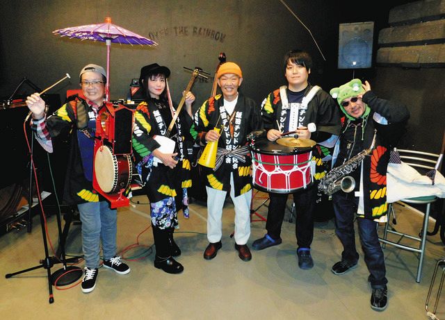 ちんどん「地域を元気に」 伊那谷の演奏者らがグループ結成：中日新聞Web