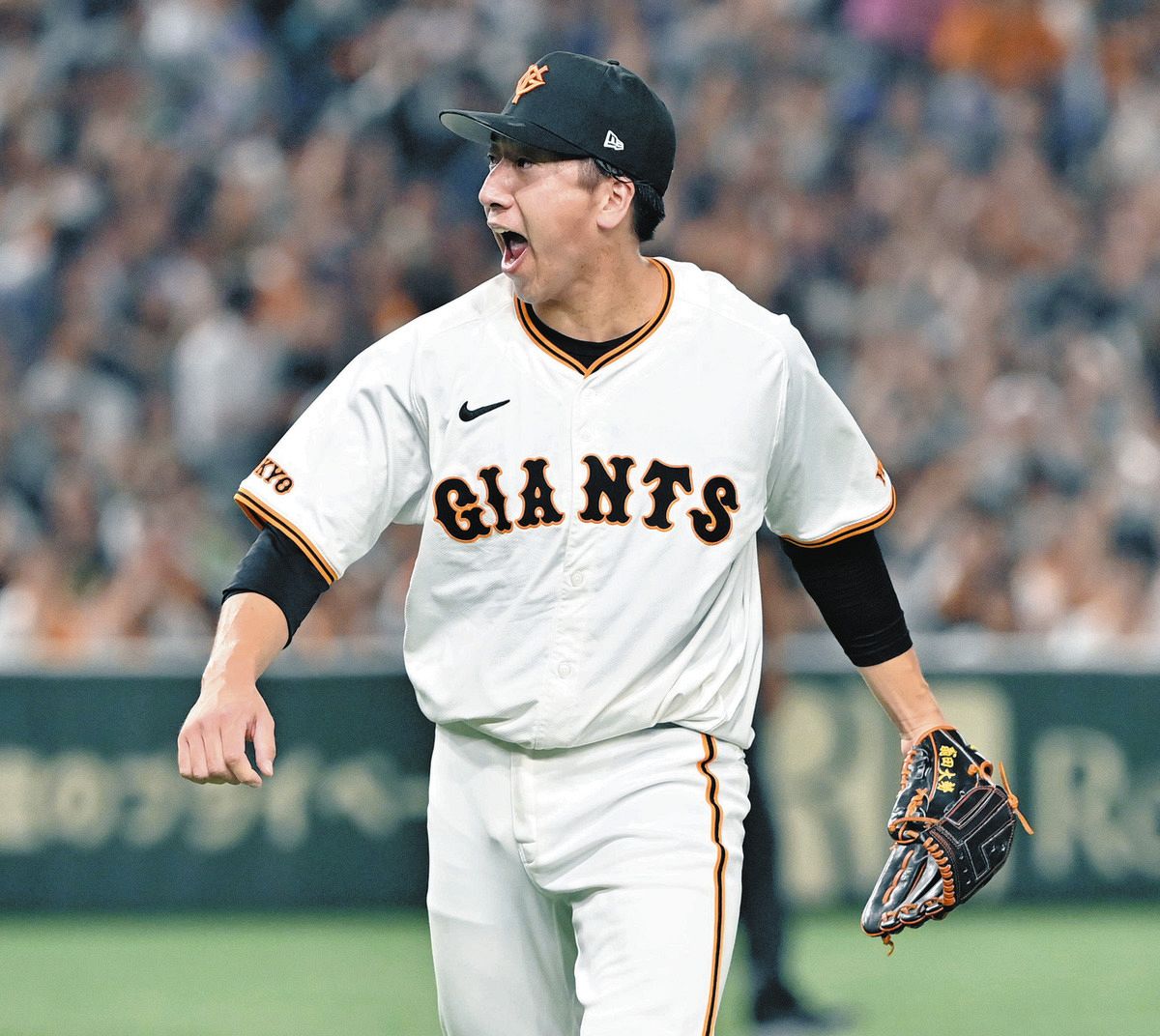 9回登板の巨人・大勢、代打筒香を見逃し三振に仕留め雄たけび 自身初の