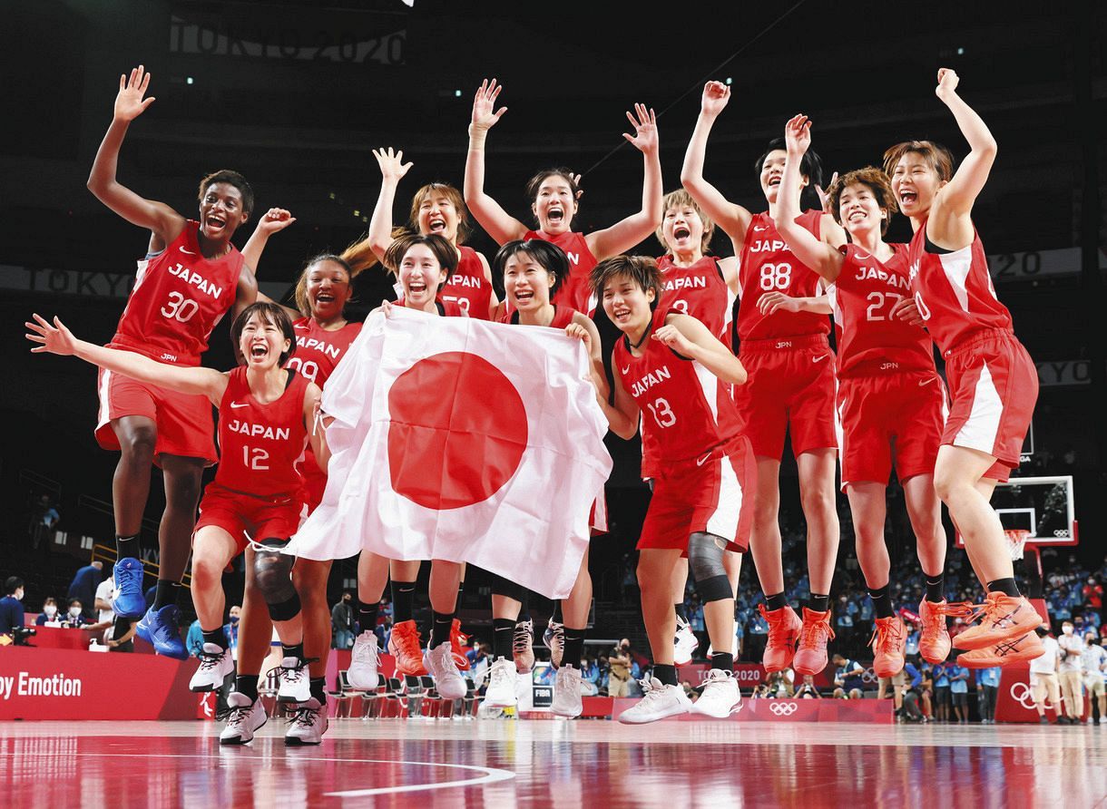 金メダルの価値がある銀メダル バスケ日本女子の健闘をたたえる声があふれる 夢の続きは3年後 東京五輪 中日スポーツ 東京中日スポーツ