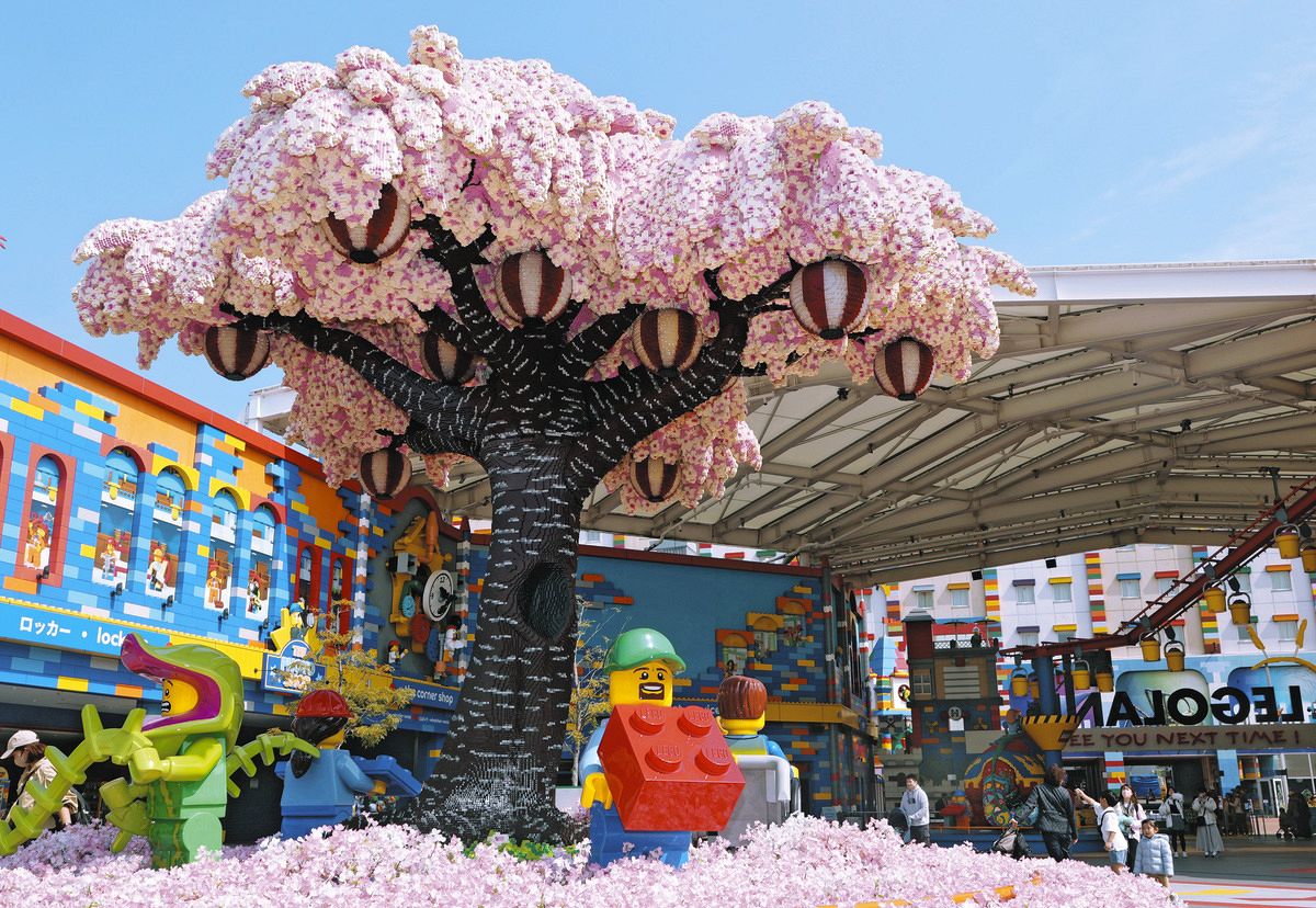 ギネス級！巨大レゴブロック桜が今年も レゴランド、ライトアップで