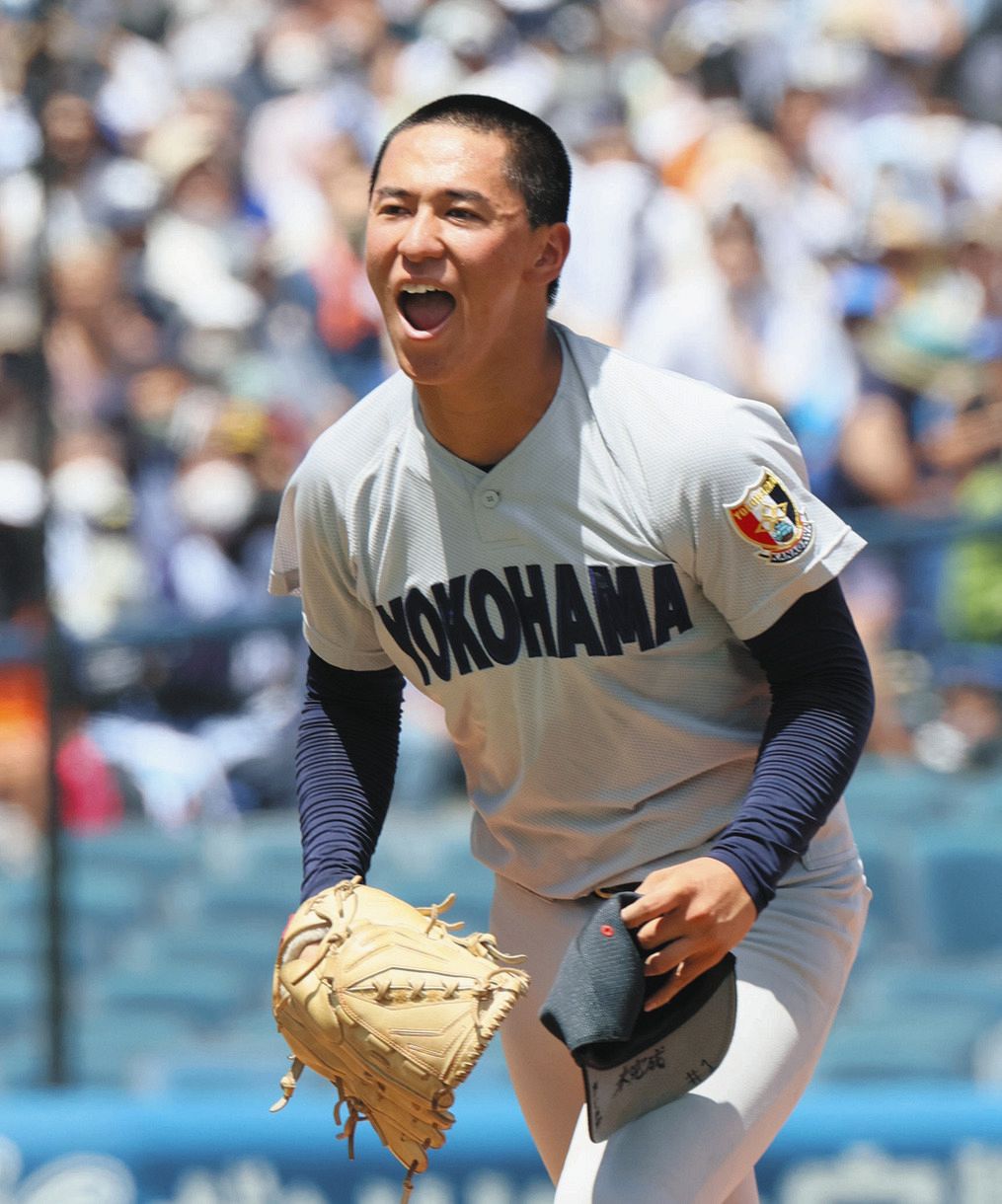 相手打者を観察し攻めた 横浜の2年生エース 杉山が二塁を踏ませない完ぺきな内容 高校野球神奈川大会 中日スポーツ 東京中日スポーツ