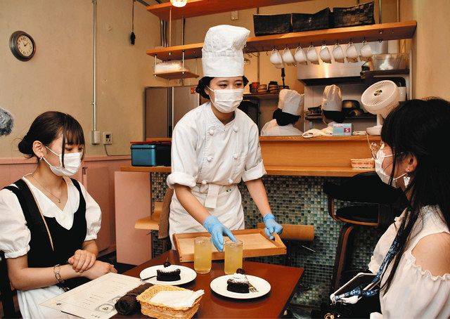 伊賀白鳳高生が商店街でカフェ 夏休み限定 きょう2回目 中日新聞web 伊賀白鳳高生が商店街でカフェ 夏休み限定 きょう2回目 中日新聞web