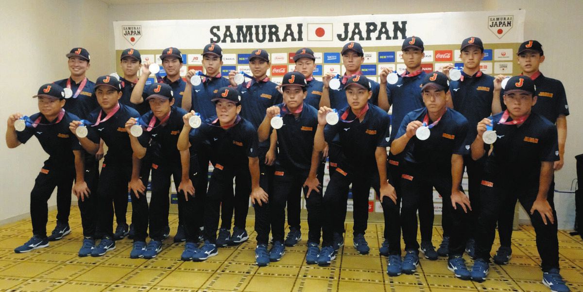 ミズノプロ　侍ジャパン井端監督実使用　プロ支給品 ミズノプロ 侍ジャパン井端監督実使用 プロ支給品