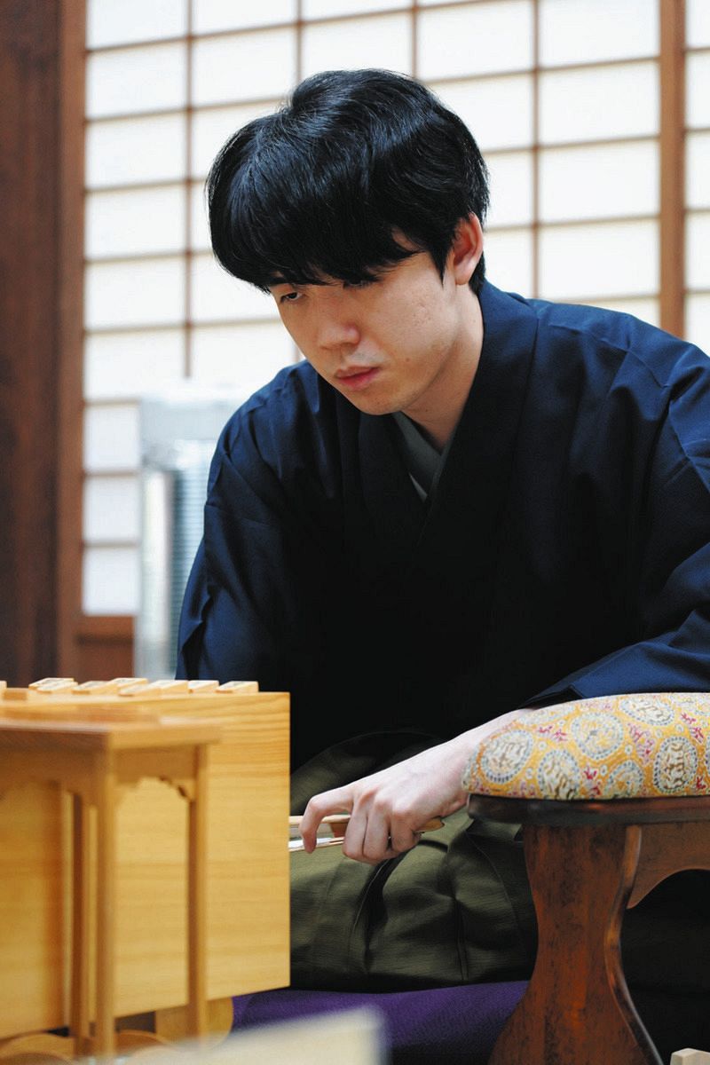 藤井聡太竜王、伊藤匠七段下し3連勝 タイトル防衛に王手【竜王戦第3局