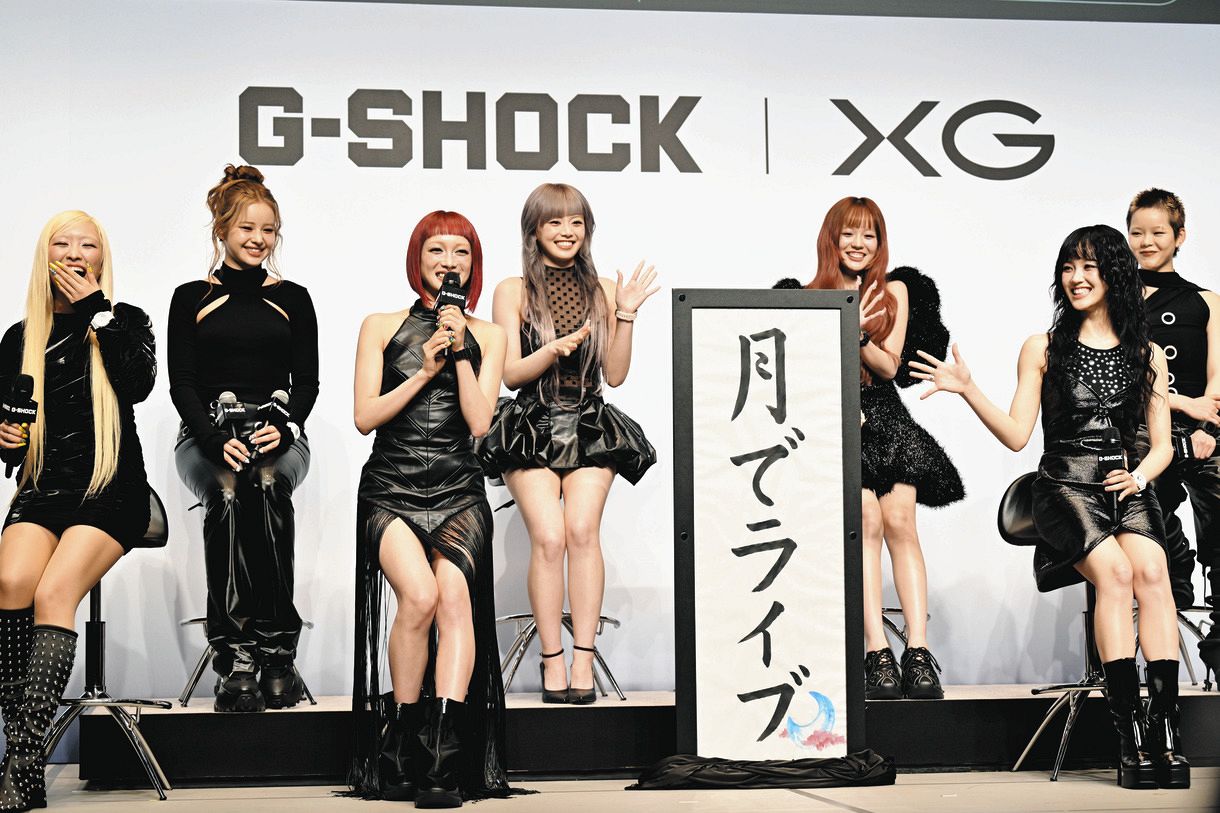 XG・HINATA、美文字で七夕の願い「月でライブ」 CHISAはハンマーで