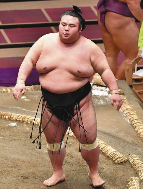 連敗だけはしない 貴景勝 難敵 玉鷲相手に苦しい展開でも引かずにしのいで最後は押し出す 中日スポーツ 東京中日スポーツ