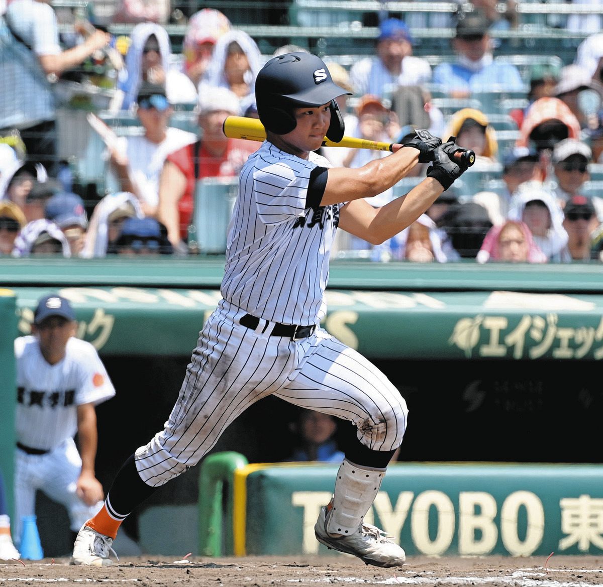 滋賀学園、終盤猛攻で初戦突破 12安打10得点、夏の甲子園初白星：中日 