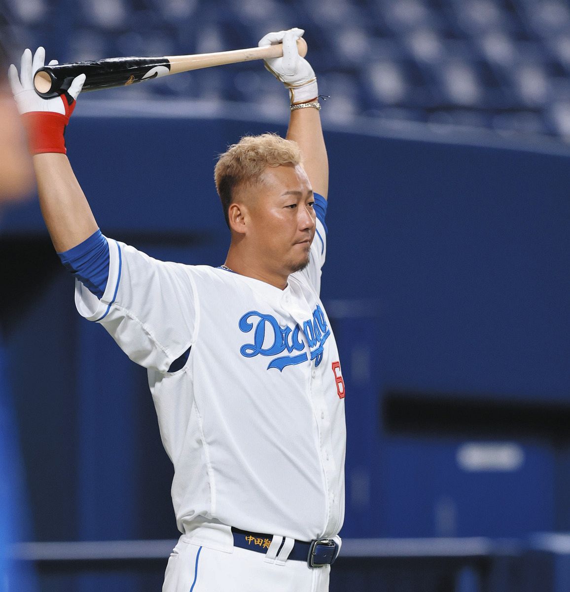 竜の大将”中日・中田翔、今季初実戦へ出陣！『新ボディー』で腰