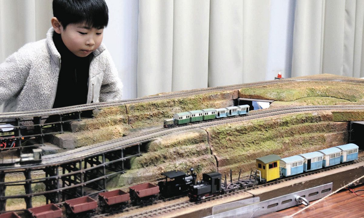 鉱山を駆け巡ったトロッコ列車、ジオラマで再現 三重・熊野でイベント