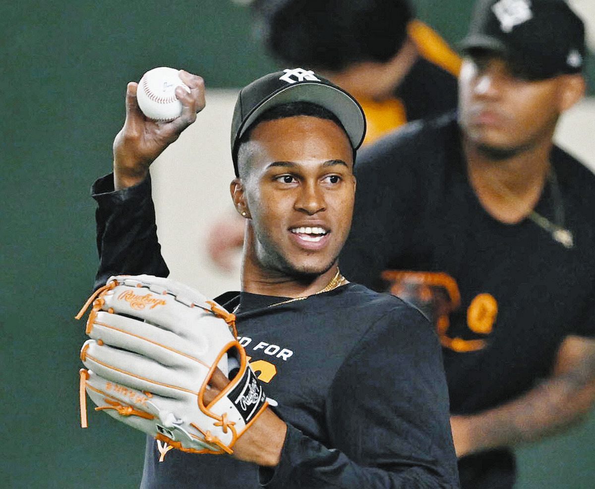 無事に巨人合流のライデル・マルティネス、母国キューバで停電も自宅に 