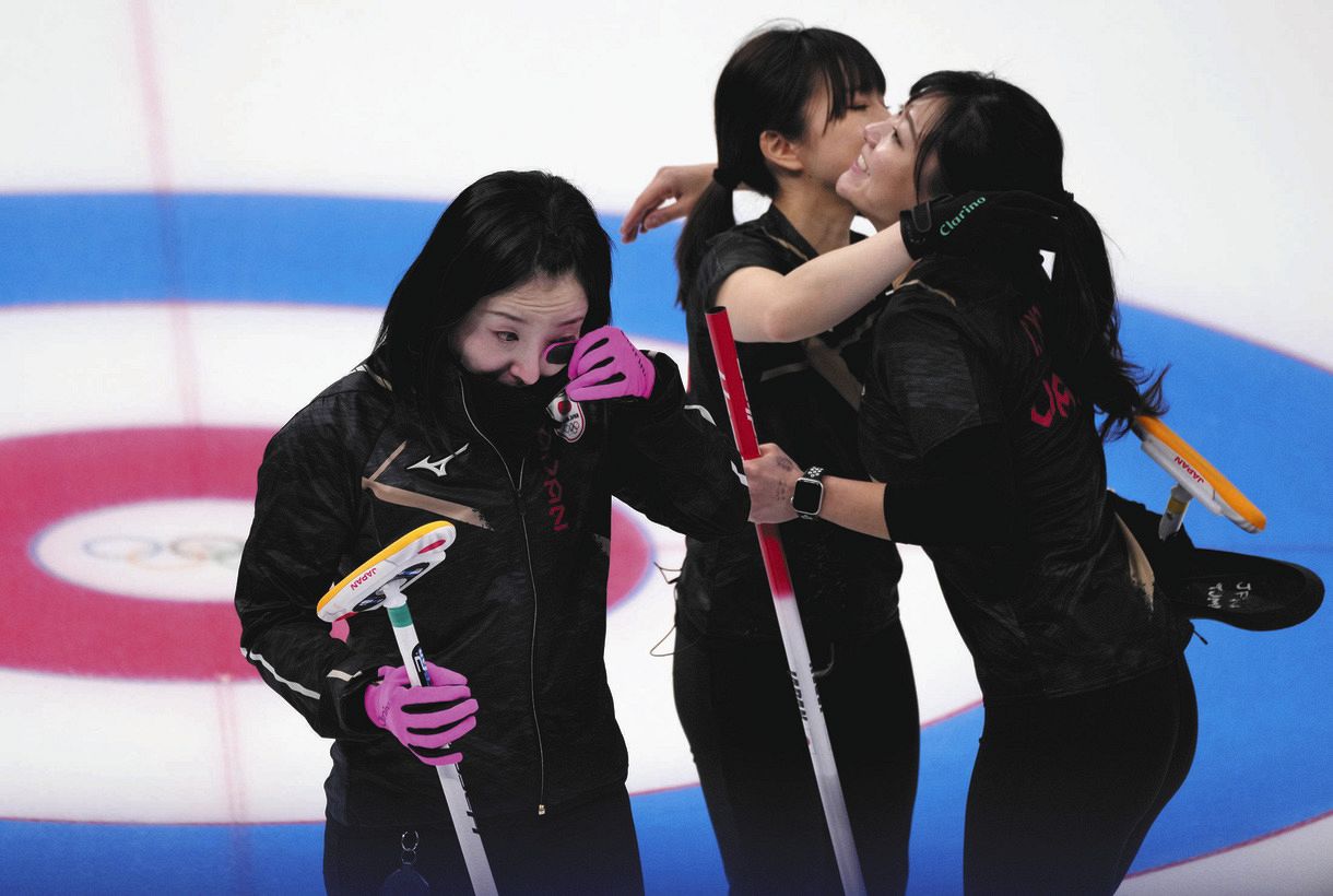 うっそ ロコ ソラーレ敗戦後の 逆転4強 決定にビックリ仰天 北京五輪カーリング 中日スポーツ 東京中日スポーツ