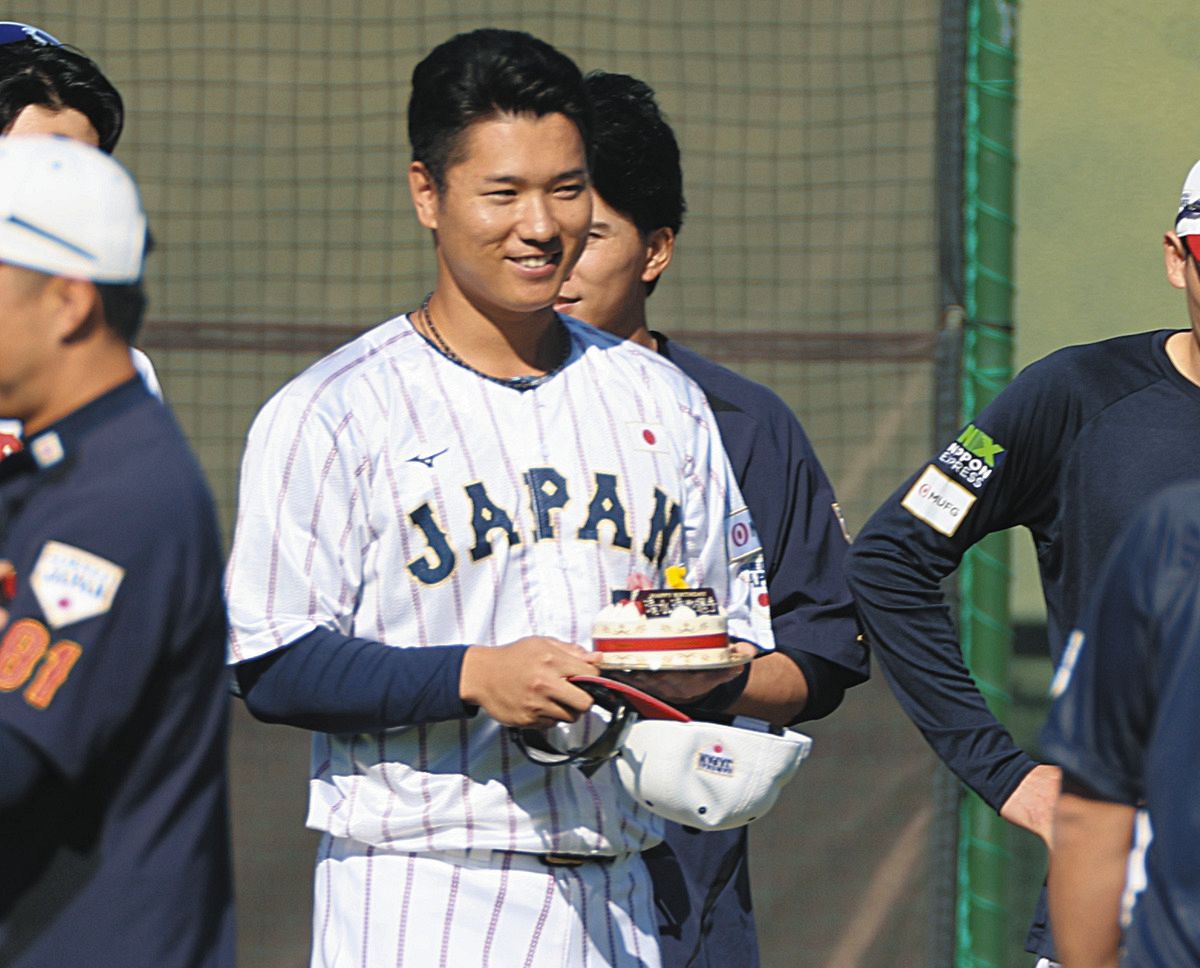 中日・清水達也、侍メンバー、スタッフ、ファンから25歳の誕生日