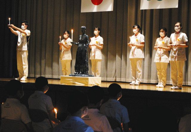 看護の灯 未来を照らし 袋井の専門学校2年生が宣誓式 中日新聞しずおかweb 看護の灯 未来を照らし 袋井の専門学校2年生が宣誓式 中日新聞しずおかweb