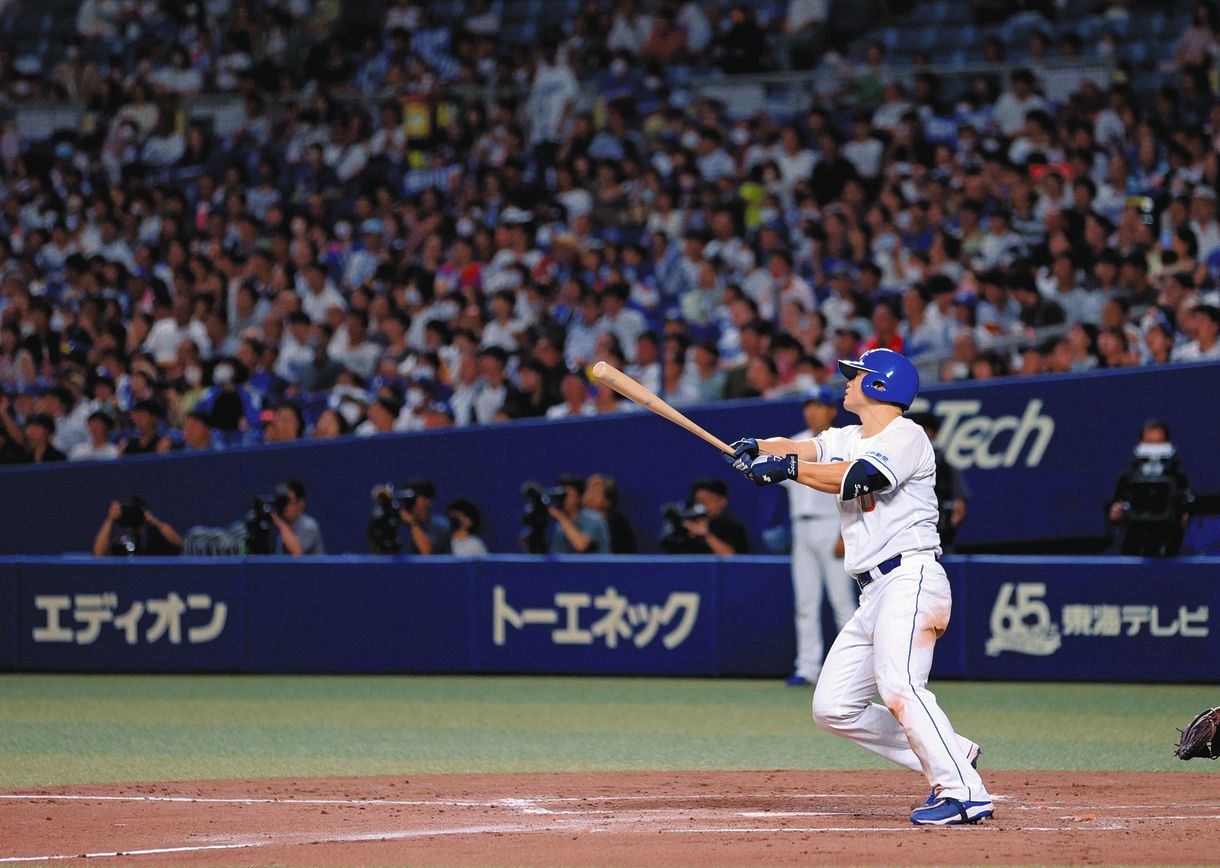 細川成也 プロ初ホームラン記念フォト 中日】細川成也が逆転V打 プロ初の猛打賞「積極的に打ちにいきました