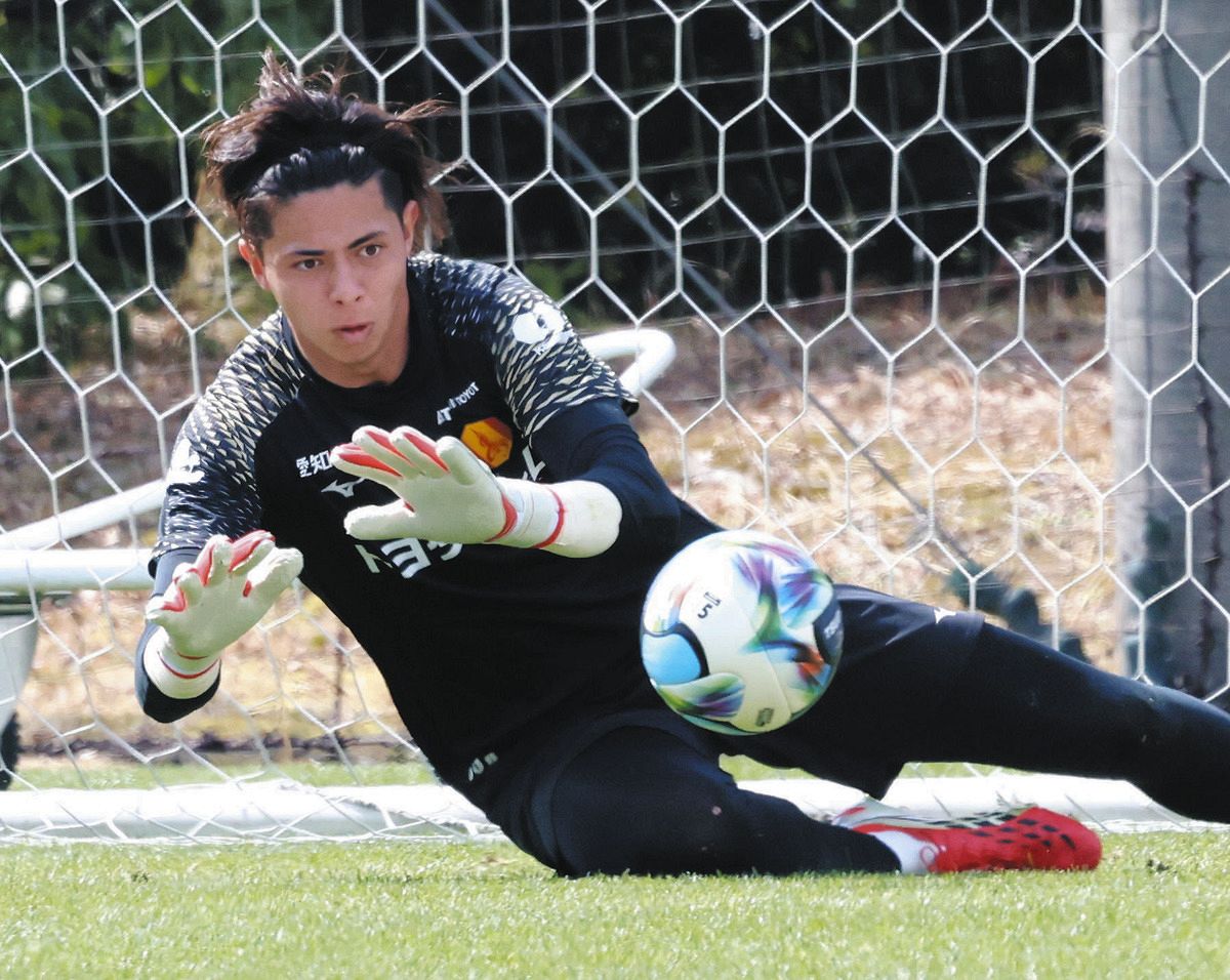 名古屋グランパス】U-21代表選出のGKピサノ、「世代にとらわれず