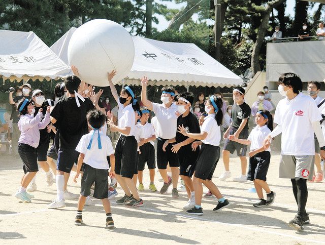 中学生　運動会 日間賀島の中学校が最後の運動会開催 年度末で閉校：中日新聞Web