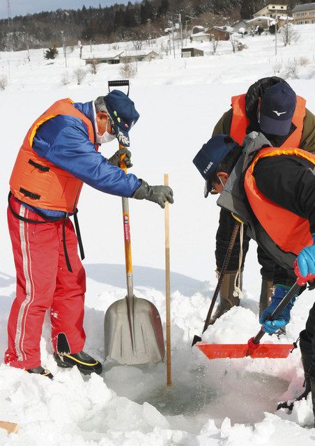 ４年ぶり氷上ワカサギ釣り 大町 中綱湖であす解禁 中日新聞web