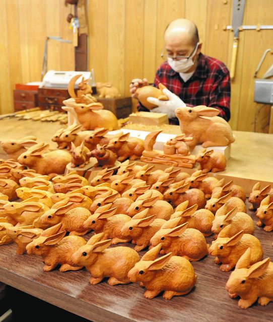 一刀彫でかわいいウサギ 高山で干支置物作り最盛期：中日新聞Web