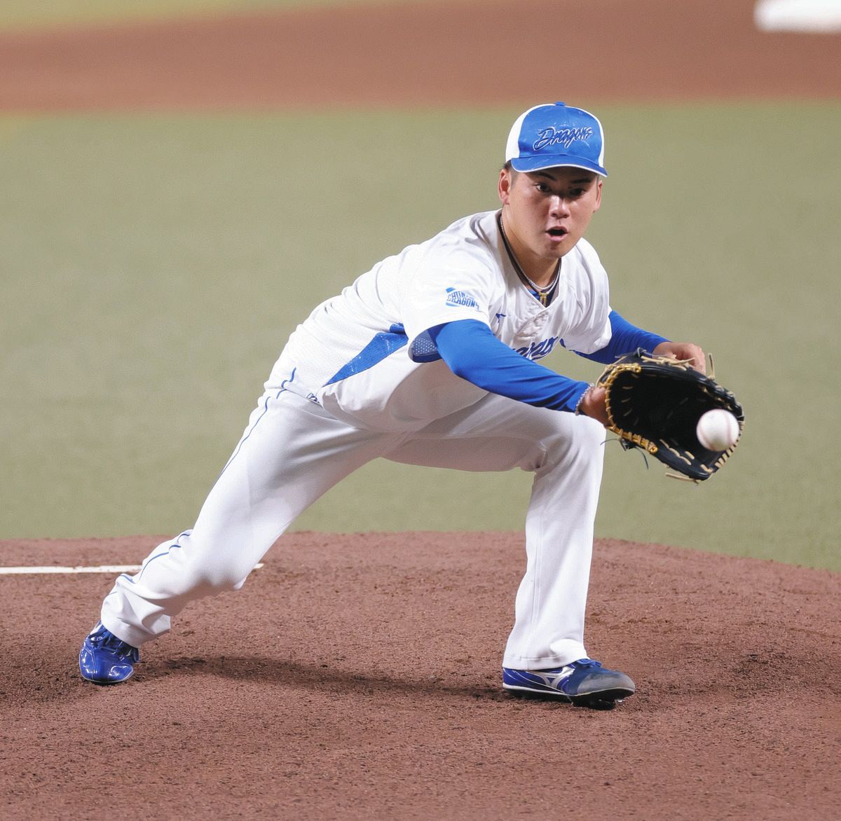 中日・金丸夢斗、コンタクトレンズ導入 初登板のサイン読み違えを反省