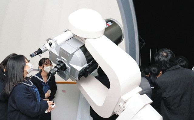 天体望遠鏡　星、天体ショーの観察に❣️ 世紀の天体ショー 心奪われ 七尾高生ら望遠鏡で観察：北陸中日新聞Web