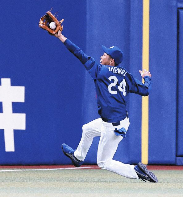 中日OB戦】英智の変わらぬ強肩にファン興奮「体が覚えてましたね」飛球  