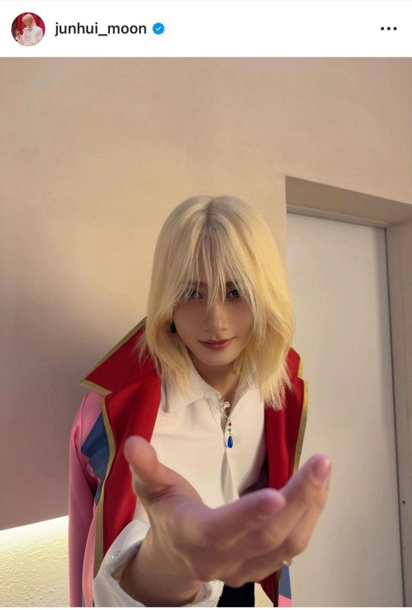 実際の投稿】SEVENTEEN・ジュン、金髪へアのコスプレ「リアルすぎ
