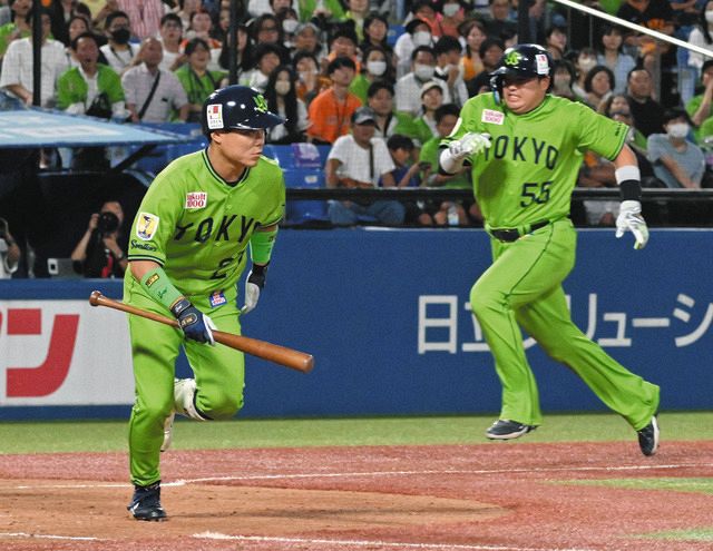 中村悠平「顔に当ててでも」執念の決勝スクイズ【ヤクルト】：中