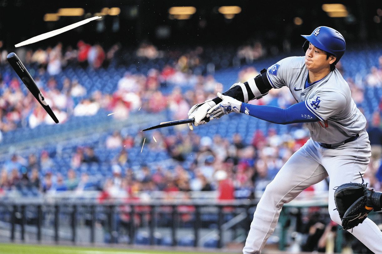 ◇大谷翔平、バットを折られた瞬間【写真】：中日スポーツ・東京