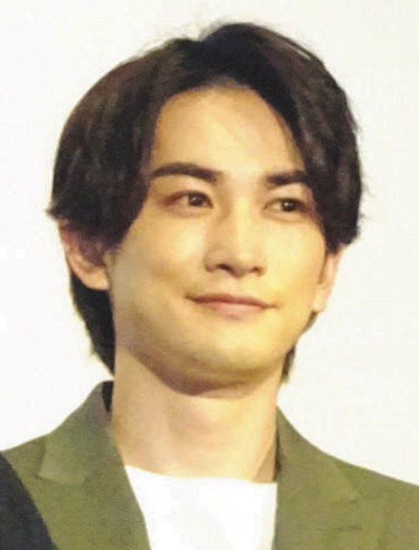 町田啓太、33歳誕生日に7歳ごろの写真公開 やんちゃ盛りの姿に