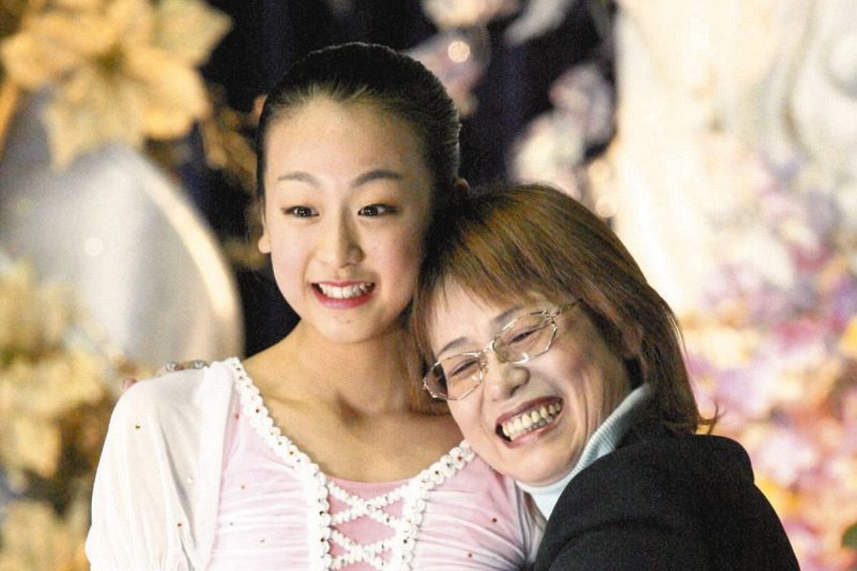 女性スタッフ街撮り ママさん 満知子せんせい フィギュアスケートの名伯楽・山田満知子コーチの素顔をのぞいて【連載まとめ】：中日新聞Web