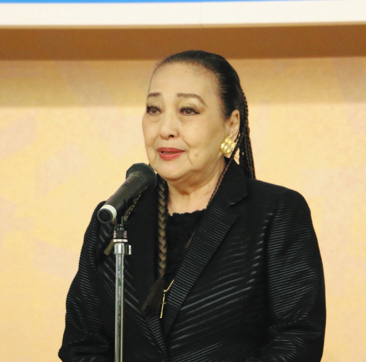 谷村新司 妻 画像