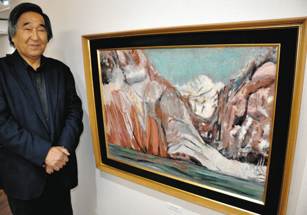画集未収録の「木曽川の風景」を紹介する田中さん＝中津川市の詩と美術館で