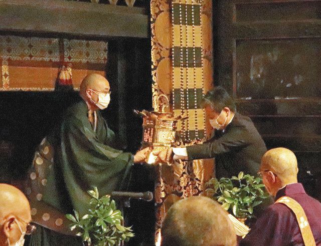 分灯の「不滅の法灯」戻る 延暦寺、コロナで全国行脚中断：中日新聞Web